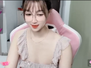 Chát sex livestream idol mạng tiktok khoe hàng